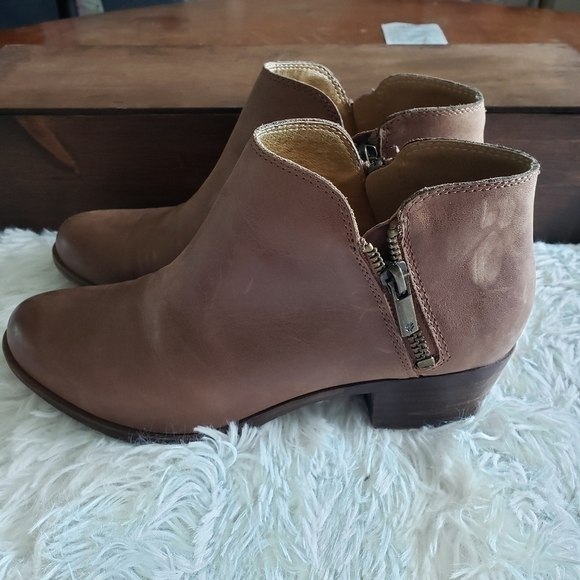 Lucky Brand Burklee Bootie - Picture 2 of 8
